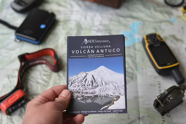 Mapa Andinismo Volcán Antuco - Plegable